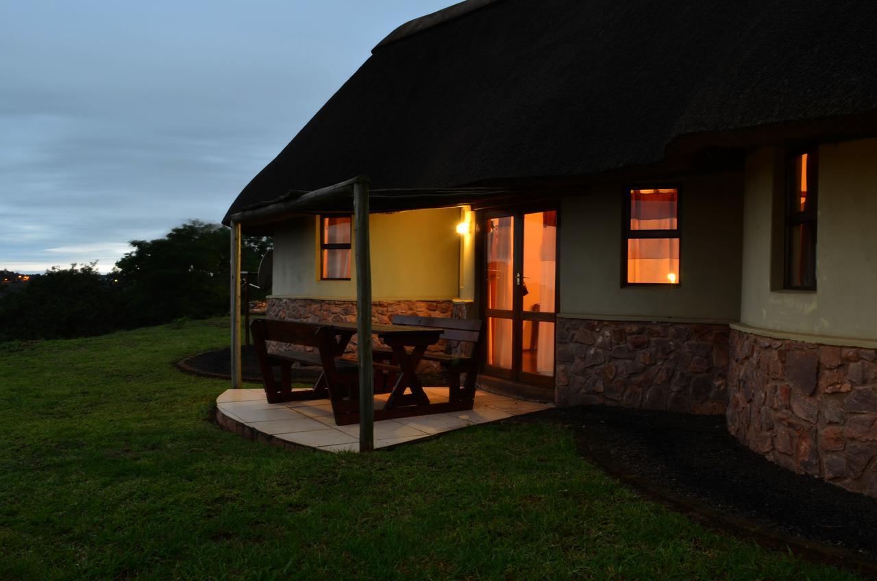 Villa Phezulu Safari Park à Botha's Hill Extérieur photo