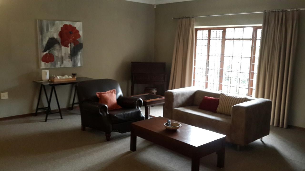 Villa Phezulu Safari Park à Botha's Hill Extérieur photo